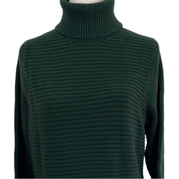 Devotion by Cyrus Turtleneck Ribbed tunic sweater, Pine Green, size M - Picture 3 of 8